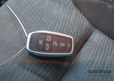 2013 Hyundai Sonata Hybrid z USA, uszkodzony, nr VIN KMHEC4A40DA082684